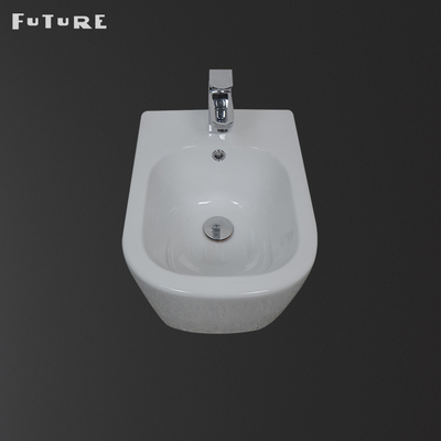 Largura cerâmica antiferrugem de Hung Bathroom Bidet 360mm da parede para o mercado BRITÂNICO