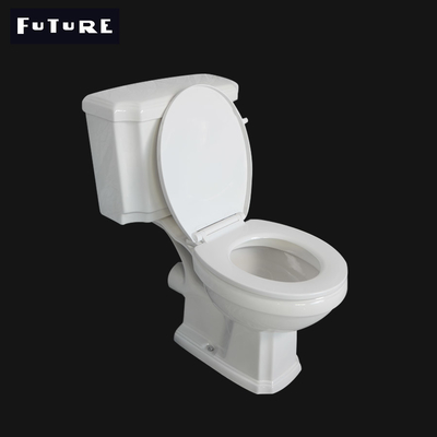 cômoda dobro acoplada próxima da parte do toalete do Wc de 630*350*830mm com diminuição